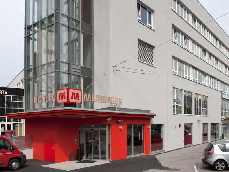 Meininger Hotel Salzburg City Center Exterior photo